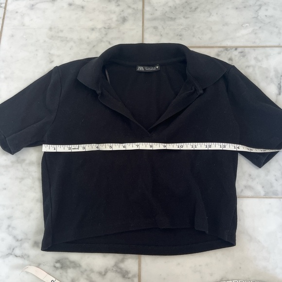 Zara Black cropped Short Sleeve Collared Shirt. Runs small. - Picture 3 of 5